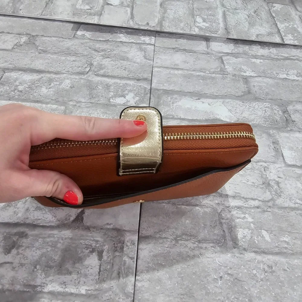 Women Wristlet Wallet Zip Around‎ Handbag Brown Leather? Gold Lined Fabric 9x5